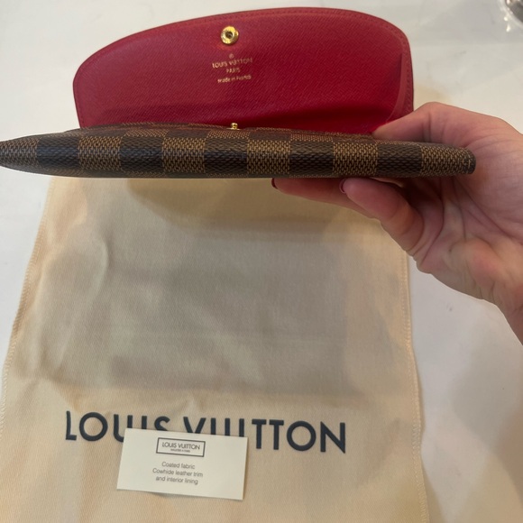 Louis Vuitton Wallet - Picture 8 of 9